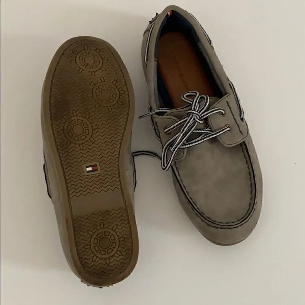 Tommy Hilfiger kids shoes EUC
